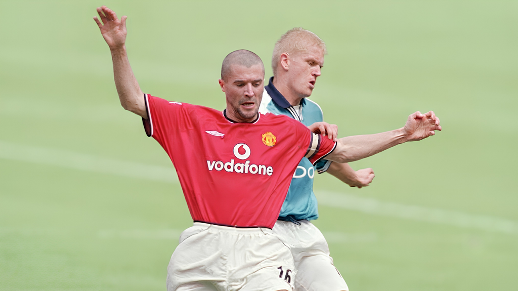 Pha vào bóng của Roy Keane với Alf-Inge Haaland năm 2001